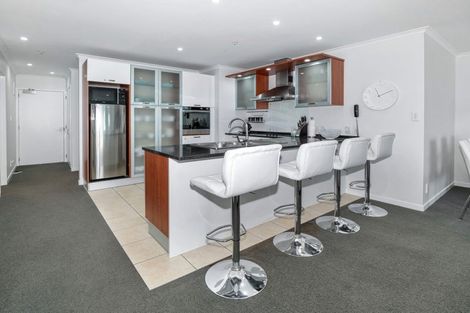 Photo of property in 311/136 Marine Parade, Mount Maunganui, 3116