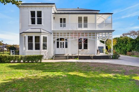 Photo of property in 302 Lyndon Road West, Hastings, 4122