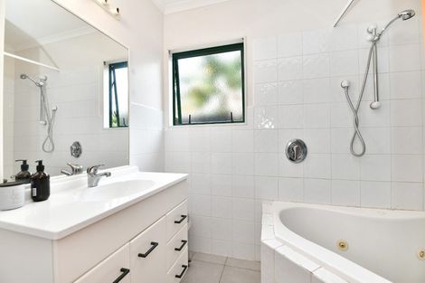 Photo of property in 2/603 Whangaparaoa Road, Stanmore Bay, Whangaparaoa, 0932