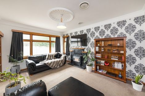 Photo of property in 19 Featherston Street, Takaro, Palmerston North, 4412