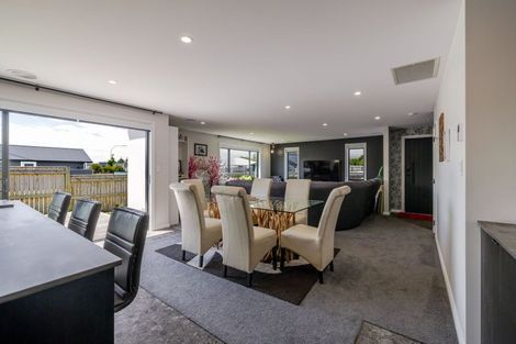 Photo of property in 77 Freedom Drive, Kelvin Grove, Palmerston North, 4414