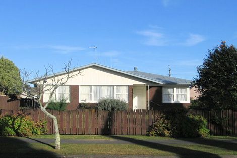 Photo of property in 75 Morrow Avenue, St Andrews, Hamilton, 3200