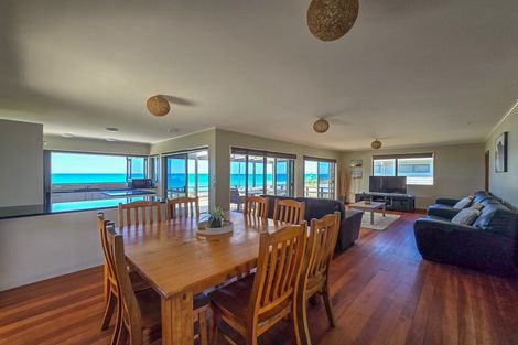 Photo of property in 167 Pukehina Parade, Pukehina, 3189