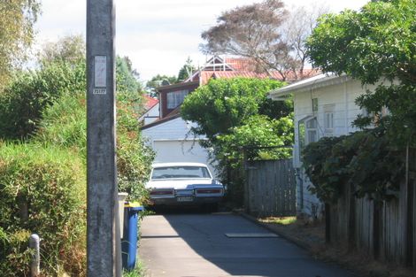 Photo of property in 1/4 Koromiko Street, New Lynn, Auckland, 0600