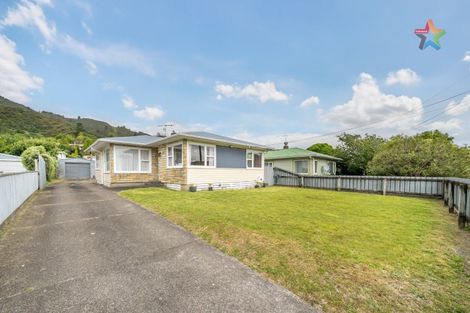 Photo of property in 22 Ruthven Road, Wainuiomata, Lower Hutt, 5014
