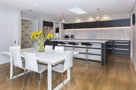 Photo of property in 10 Penhelig Place, Burnside, Christchurch, 8053