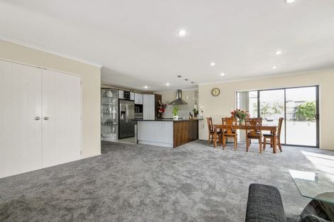 Photo of property in 497 Great South Road, Opaheke, Papakura, 2113