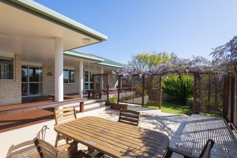 Photo of property in 6 Parkview Place, Riverdale, Gisborne, 4010