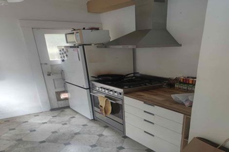 Photo of property in 2 Milne Terrace, Island Bay, Wellington, 6023