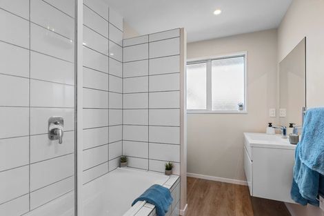Photo of property in 178 Bowhill Road, New Brighton, Christchurch, 8083