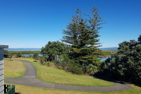 Photo of property in 97 Burundi Avenue, Clendon Park, Auckland, 2103