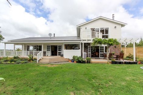 Photo of property in 298 Mountain Road, Lepperton, New Plymouth, 4373