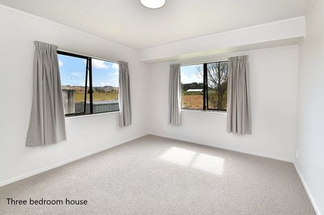 Photo of property in 323 South Head Road, South Head, Helensville, 0874