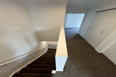 Photo of property in 11 Koreke Close, Kenepuru, Porirua, 5022