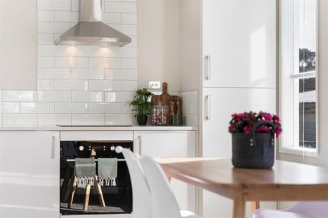 Photo of property in 5 Sutton Avenue, Mangere East, Auckland, 2024