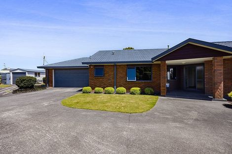 Photo of property in 36 Camberwell Road, Hawera, 4610