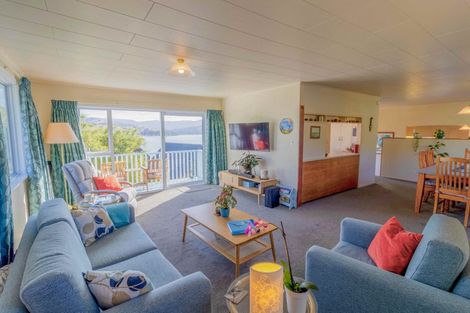 Photo of property in 25 Oak Avenue, Paremata, Porirua, 5024