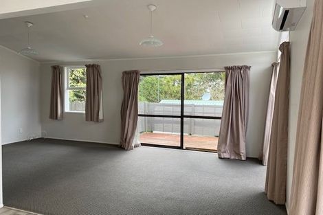 Photo of property in 30 Leaver Place, Weymouth, Auckland, 2103
