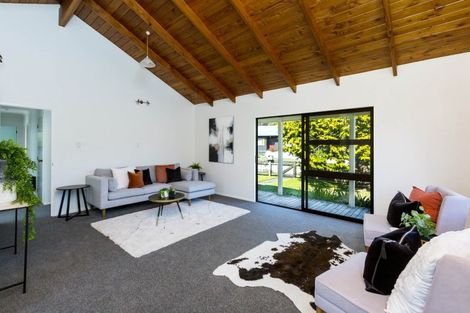 Photo of property in 1 Moonstone Grove, Birchville, Upper Hutt, 5018