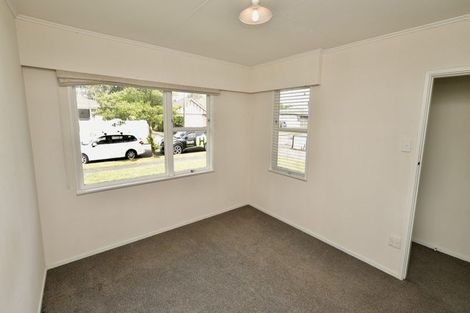 Photo of property in 6 Sutherland Crescent, Westbrook, Palmerston North, 4412