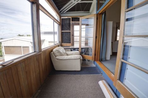 Photo of property in 30 Colenso Avenue, Hospital Hill, Napier, 4110