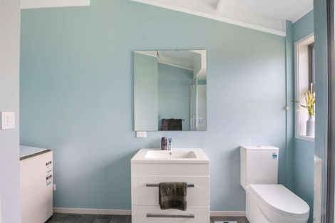 Photo of property in 14 Nevada Drive, Merrilands, New Plymouth, 4312