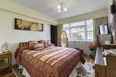 Photo of property in 120 Browne Street, Waitara, 4320