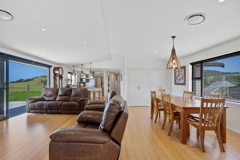 Photo of property in 55 Harambee Road, Taiharuru, Onerahi, 0192