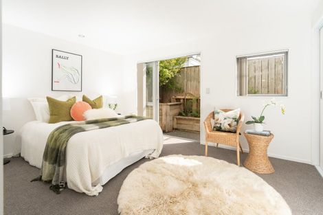 Photo of property in 1/12 Agra Crescent, Khandallah, Wellington, 6035