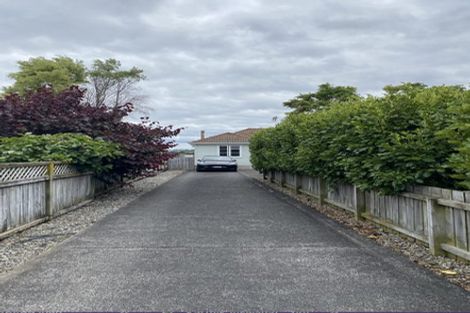 Photo of property in 1/10 Gladfield Lane, Te Atatu Peninsula, Auckland, 0610