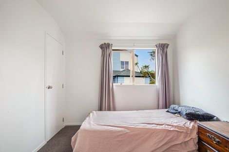 Photo of property in 8/9 Sunnydale Place, Oteha, Auckland, 0632