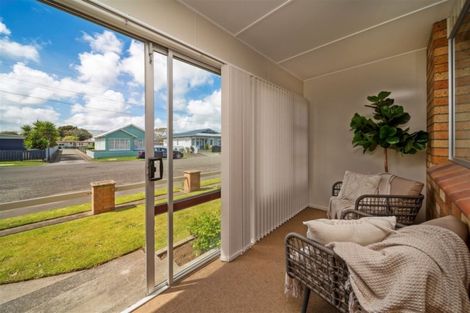 Photo of property in 15 Grey Street, Hawera, 4610