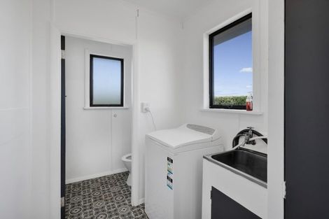 Photo of property in 4923 South Road, Opunake, 4681