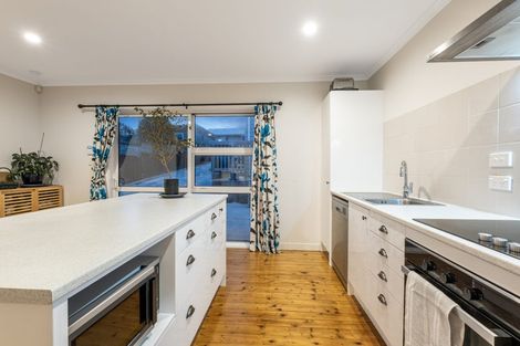 Photo of property in 110 Te Pene Avenue, Titahi Bay, Porirua, 5022
