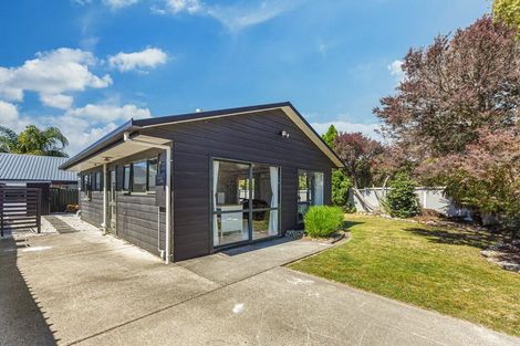 Photo of property in 2 Tillson Crescent, Motueka, 7120