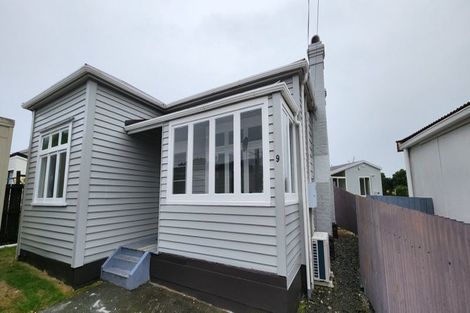 Photo of property in 9 Mahoe Street, Strandon, New Plymouth, 4312