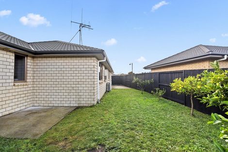Photo of property in 14 Cranmer Close, Rototuna North, Hamilton, 3210