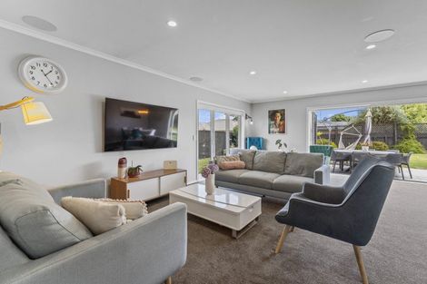 Photo of property in 15 Gallipoli Place, Paraparaumu, 5032