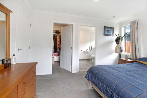 Photo of property in 15 Serenity Crescent, Kelvin Grove, Palmerston North, 4414