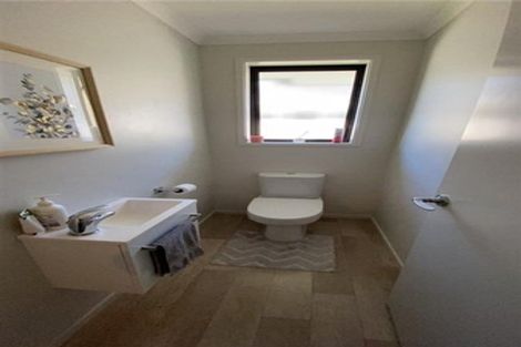 Photo of property in 48 Penetaka Heights, Pyes Pa, Tauranga, 3112