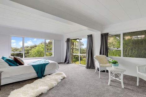 Photo of property in 10 Kahu Road, Paremata, Porirua, 5024