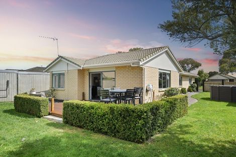 Photo of property in 43 Diomede Glade, Flagstaff, Hamilton, 3210