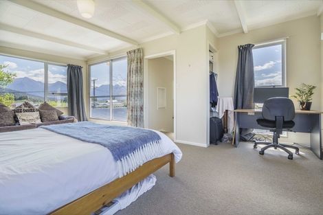 Photo of property in 23 Home Street, Manapouri, 9679