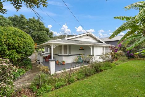 Photo of property in 2 Kent Road, Regent, Whangarei, 0112