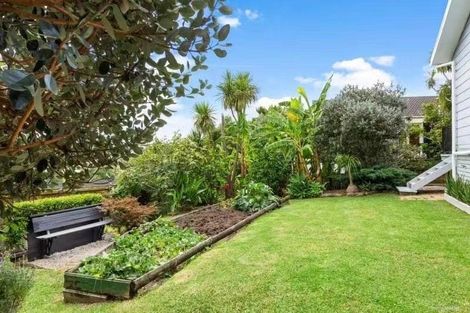 Photo of property in 2/614 Beach Road, Browns Bay, Auckland, 0630