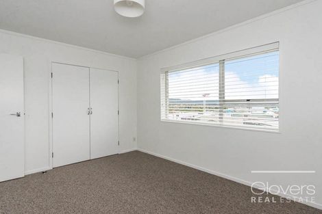 Photo of property in 1/81 West Coast Road, Glen Eden, Auckland, 0602