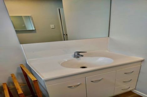 Photo of property in 2 Hill Court, Awapuni, Palmerston North, 4412