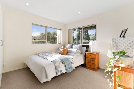 Photo of property in 1/7 Delamare Court, Sunnynook, Auckland, 0632
