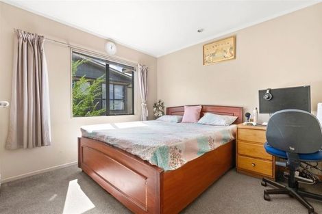 Photo of property in 74 Malaspina Place, Papatoetoe, Auckland, 2025
