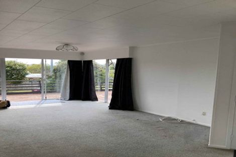 Photo of property in 111 Farquhar Road, Glendene, Auckland, 0602